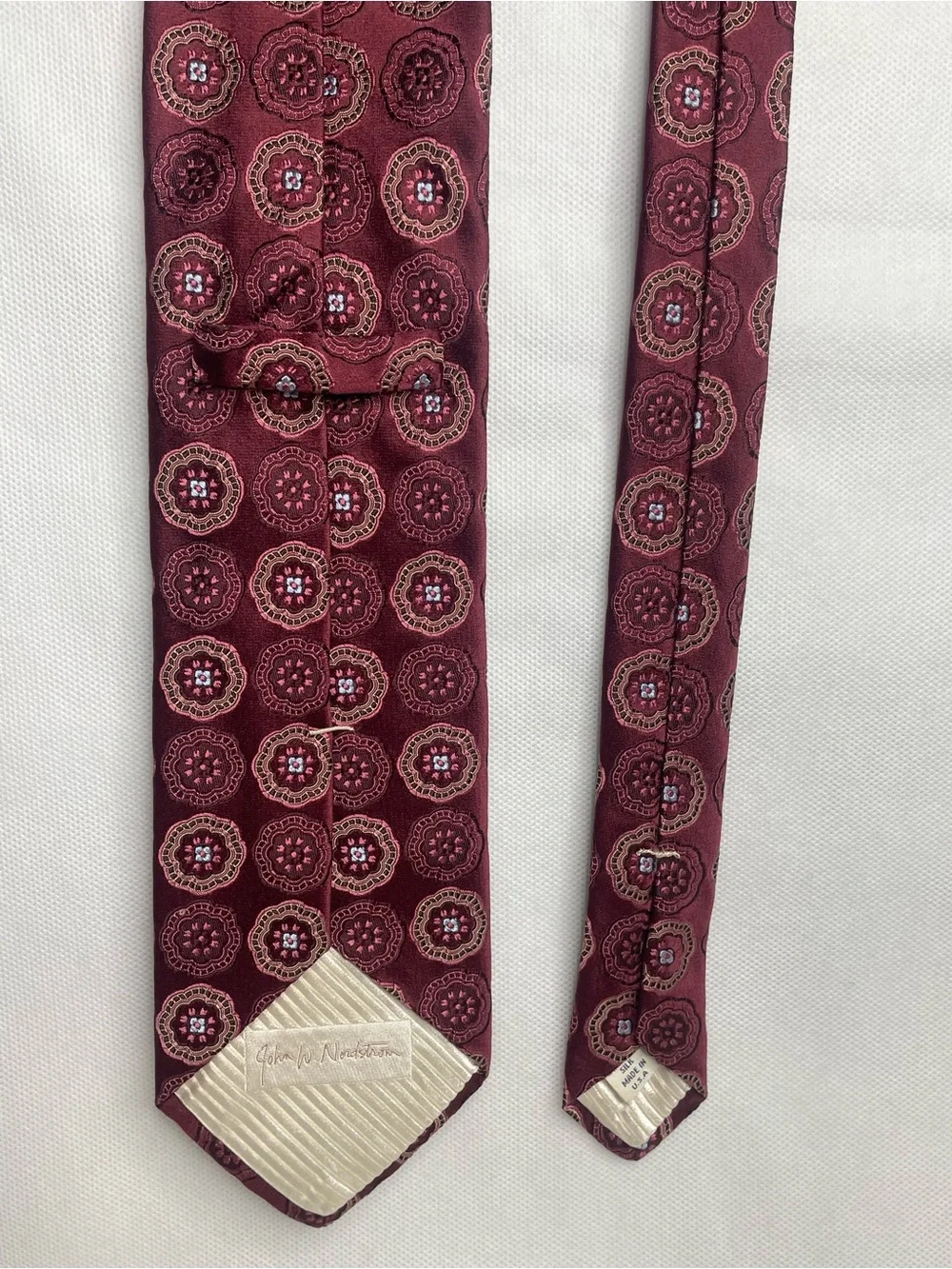 John W Nordstrom Designer Silk Necktie Burgundy Embroidered Medallions Tie USA